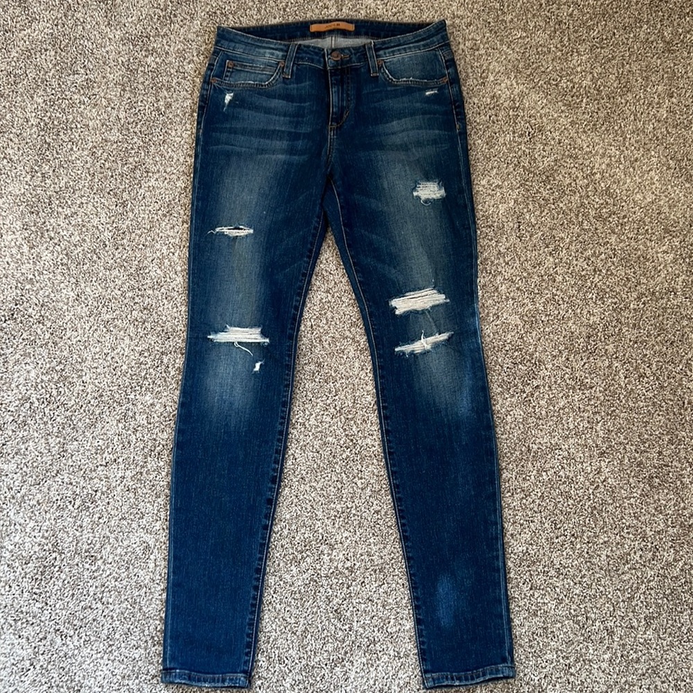Joe’s The Icon mid rise skinny jeans, size 28
